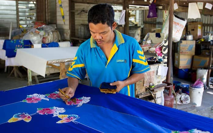 Батик свободная техника крашения