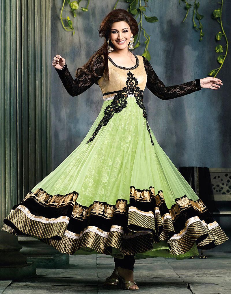 Платье анаркали нежно-зеленого цвета