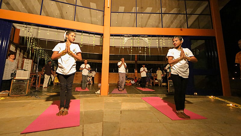 Йога в Ауровиле