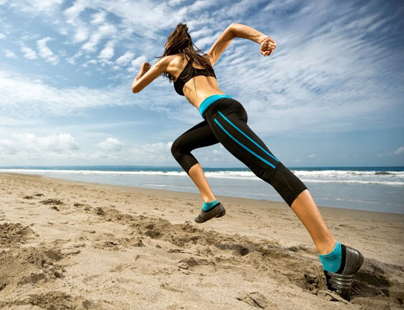 Одежда для спорта и бега