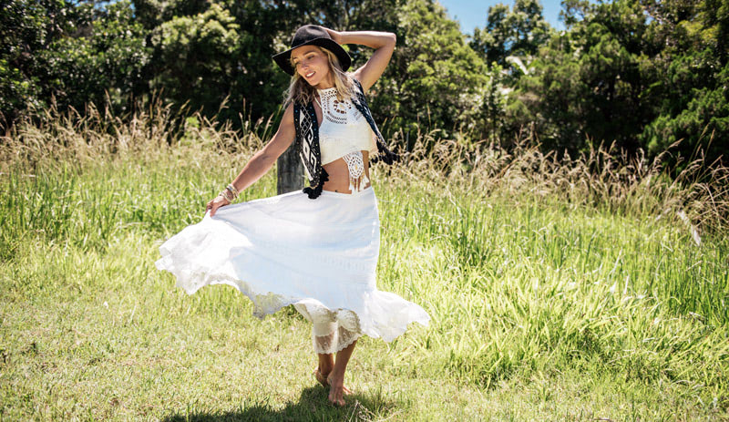 Одежда белого цвета