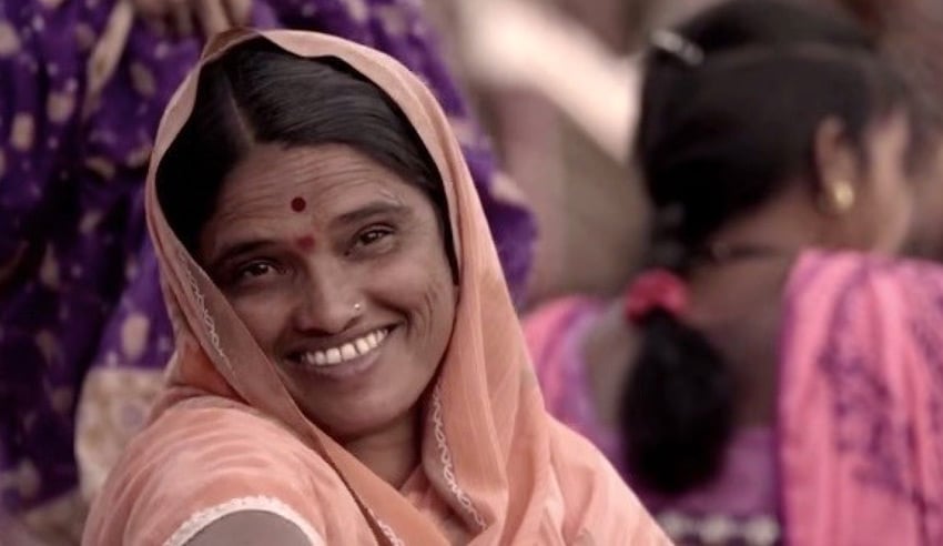 Бинди у замужней индианки