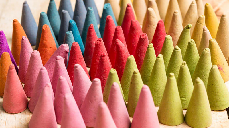 Яркие индийские благовония