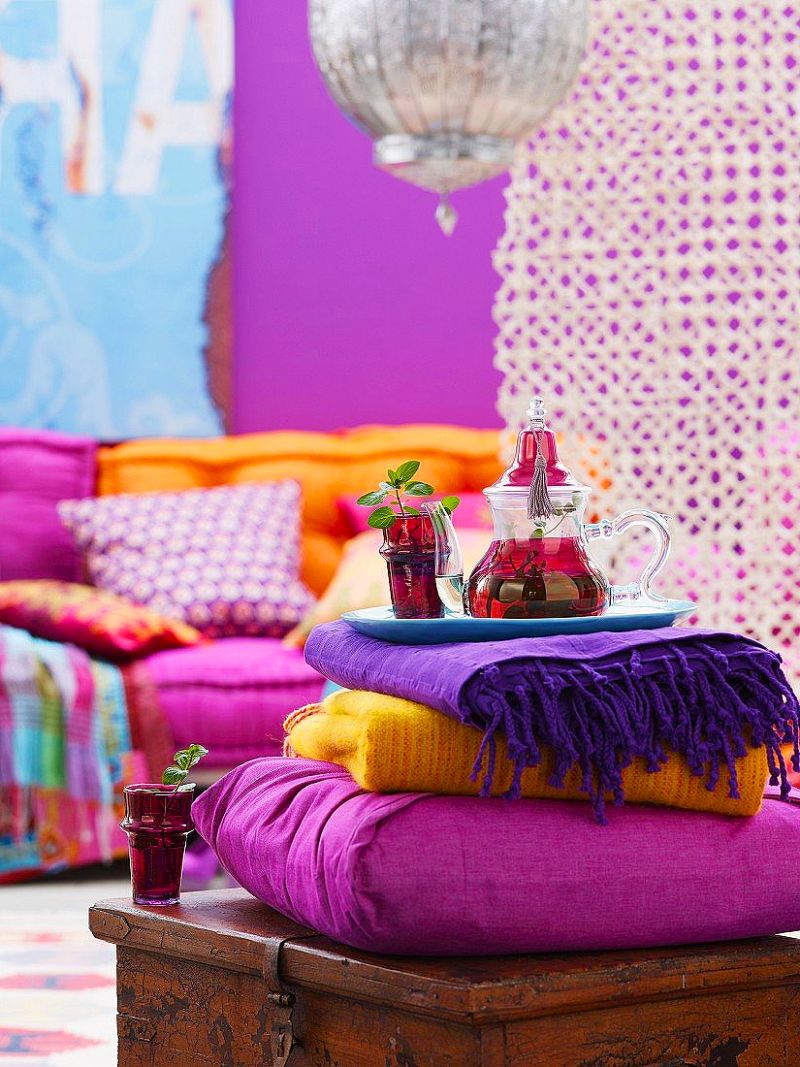 Мандала на индийском покрывале