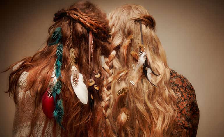 Перышки в бохо укладках