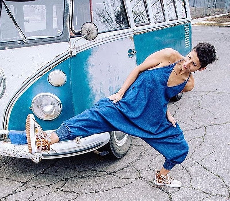 Джинсовый комбинезон женский летний в стиле бохо