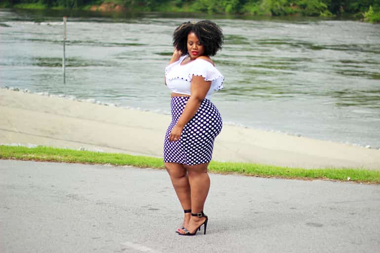 Кроп-топ и юбка карандаш для полных