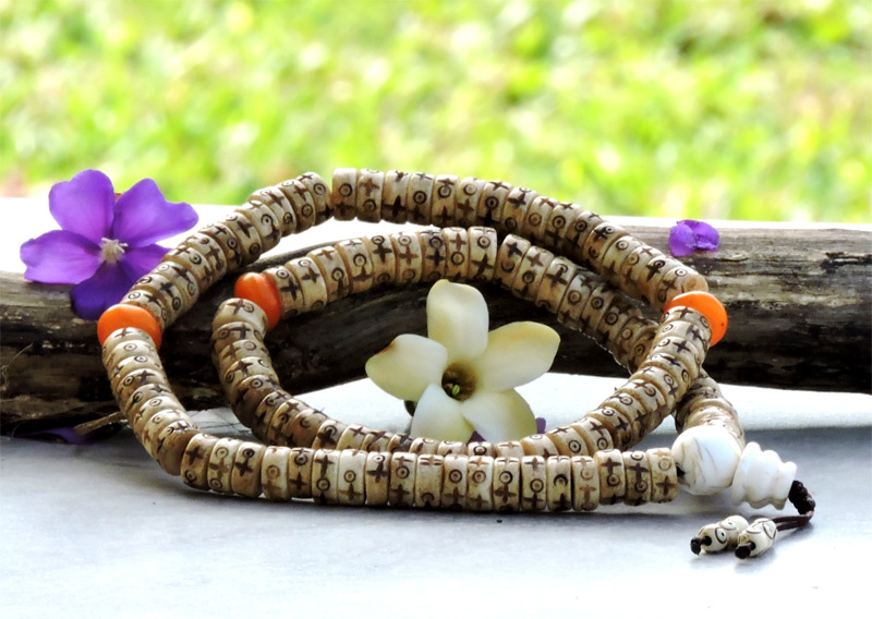 Четки и священное число 108