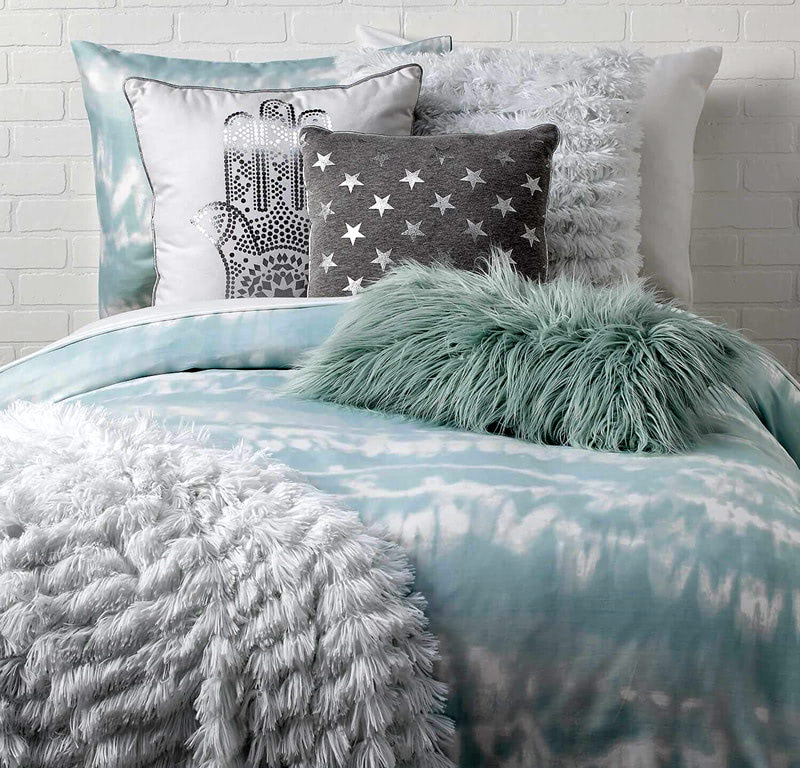 Декоративное покрывало меховое