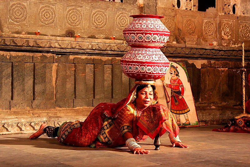 Девадаси провокации