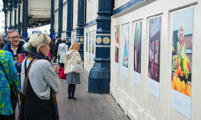 Фестиваль искусств в Брайтоне в мае