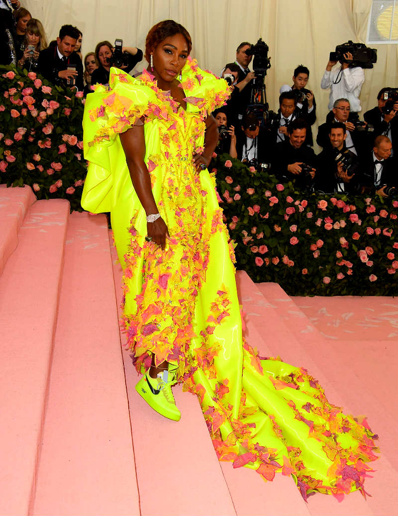 Стильная флуоресцентная одежда