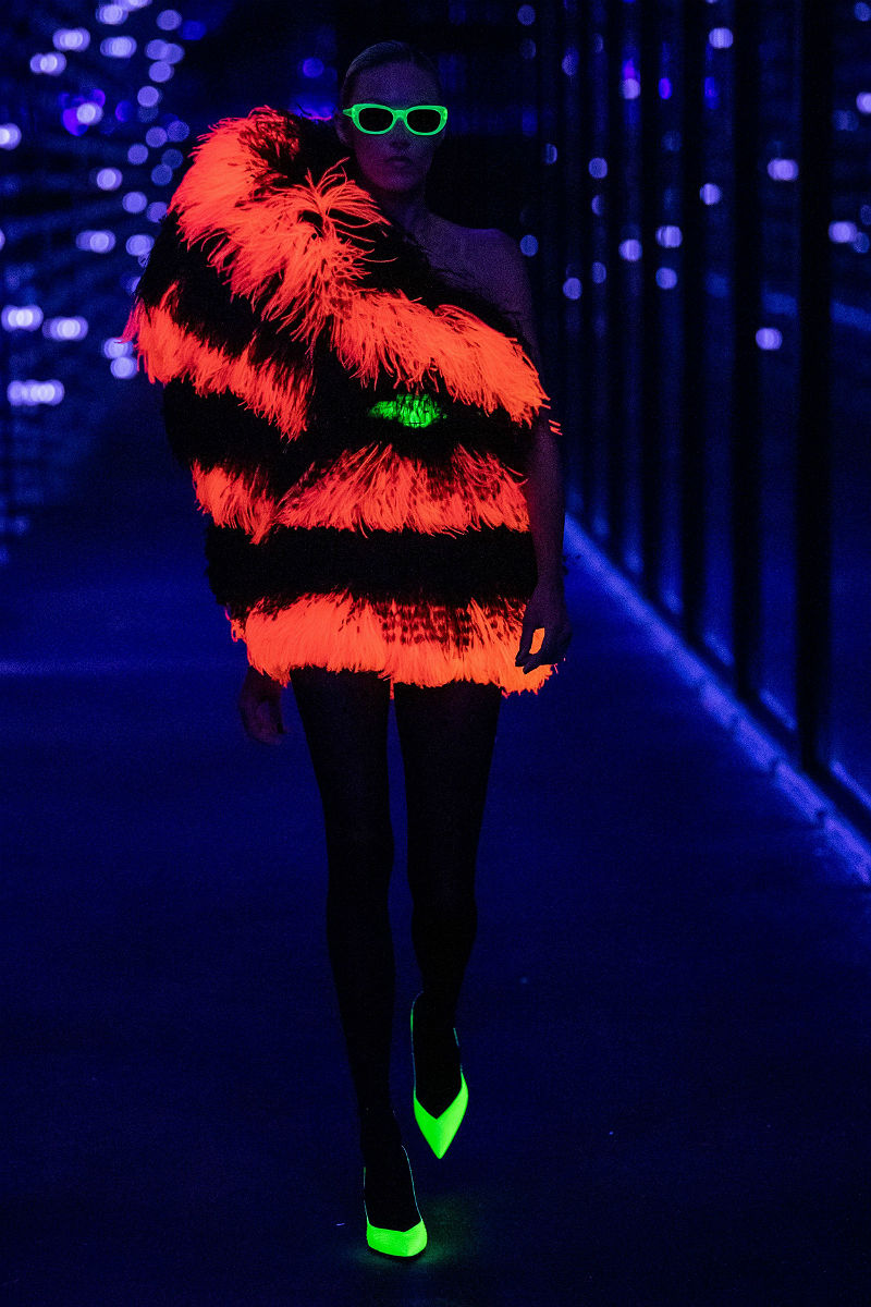 Флуоресцентная неоновая одежда