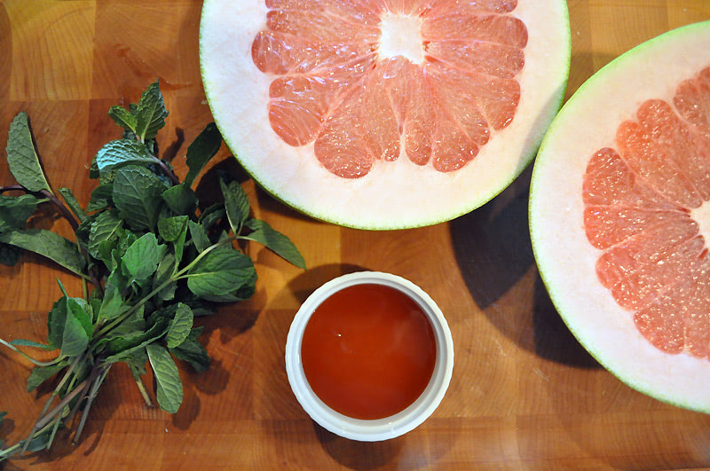 Тропические фрукты Индии — Помело