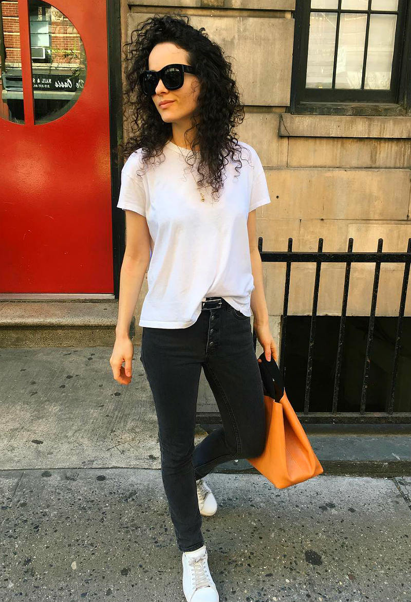 Женские футболки