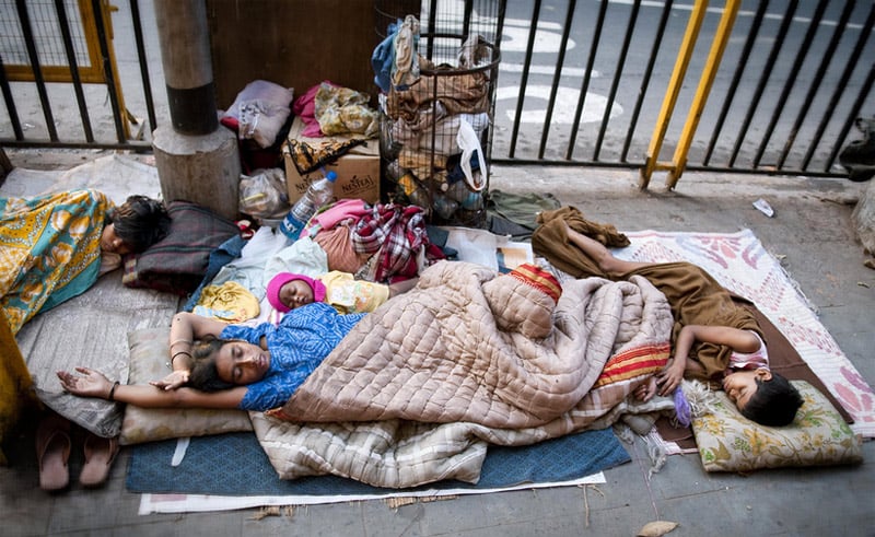 Бездомные грязной Индии