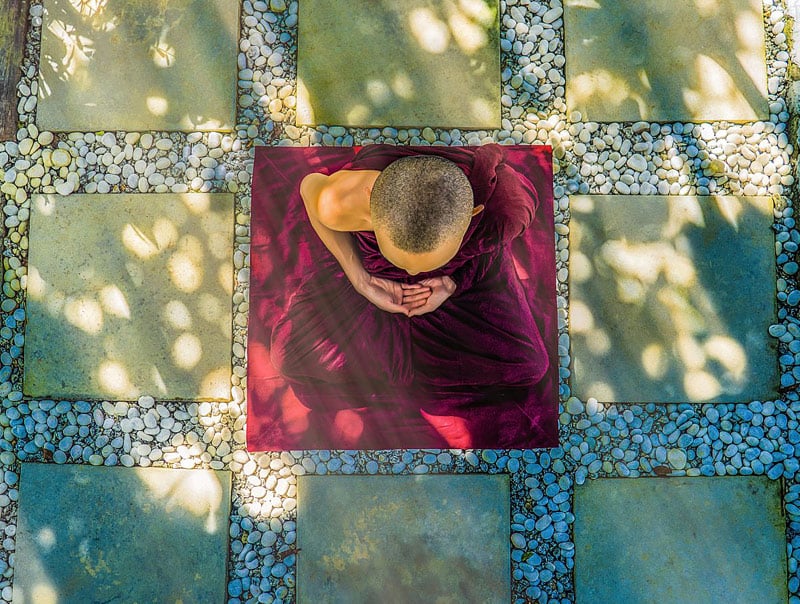 Индийская медитация мальчика-монаха