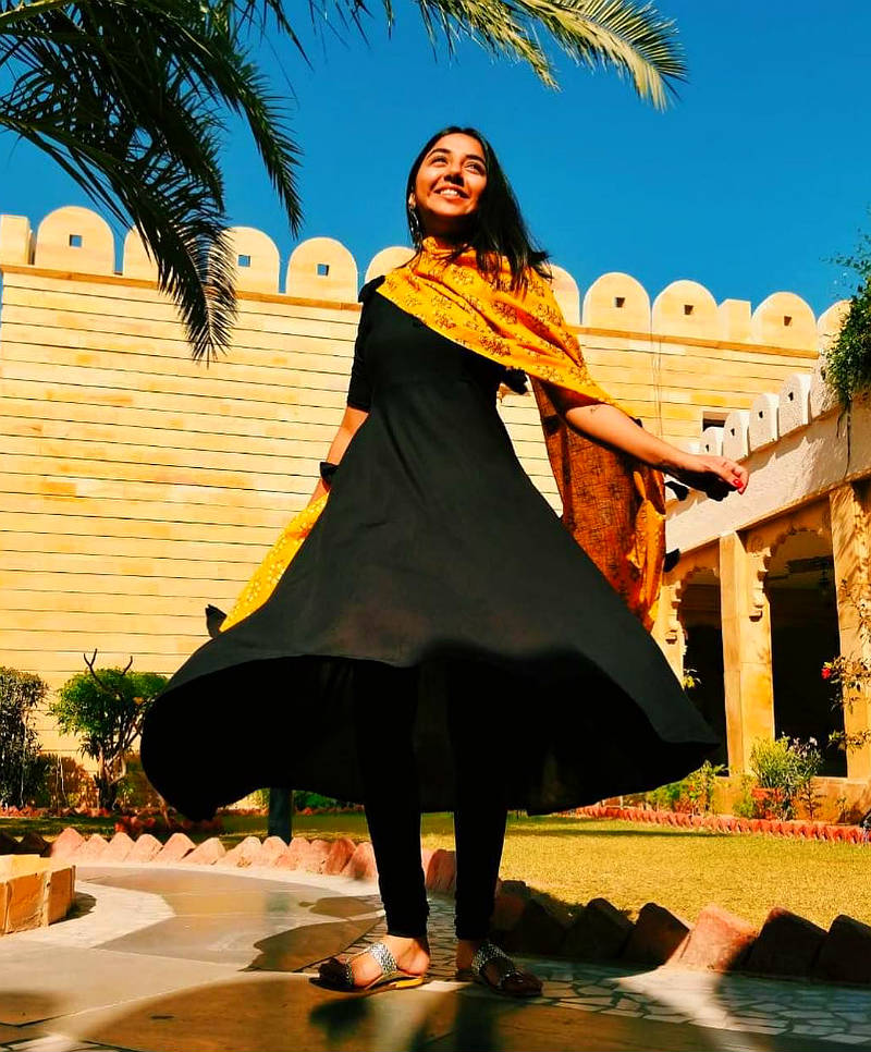 Индийские черные платья