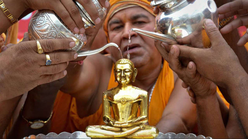 Весенний индийский праздник Махавир Джаянти