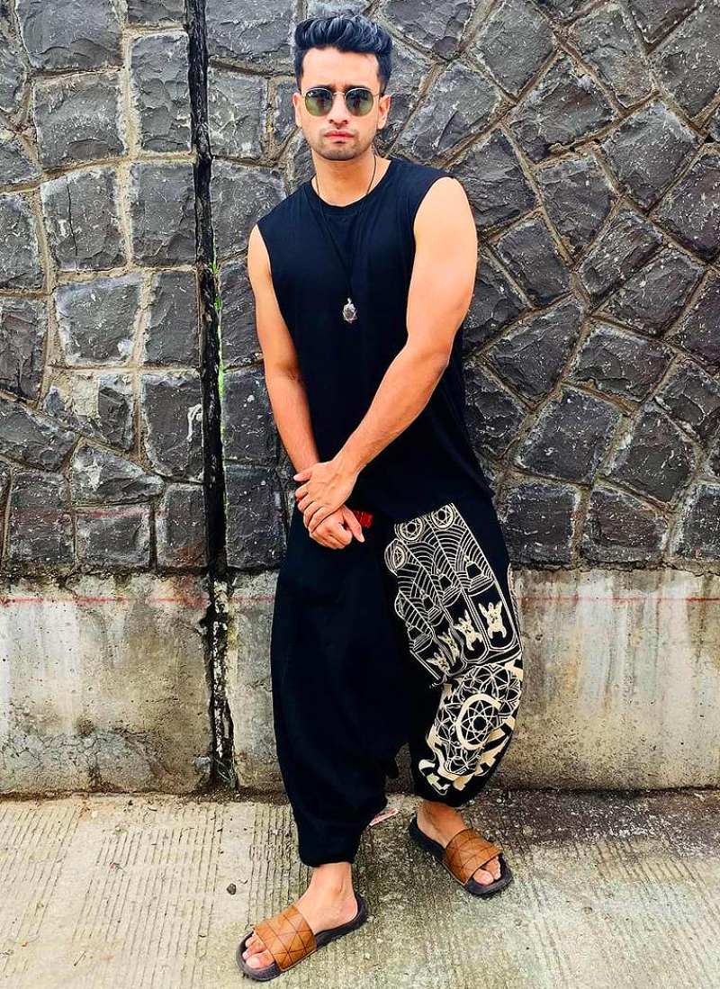 Шаровары и йога