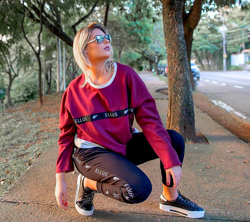 Комбинировать спортивную одежду