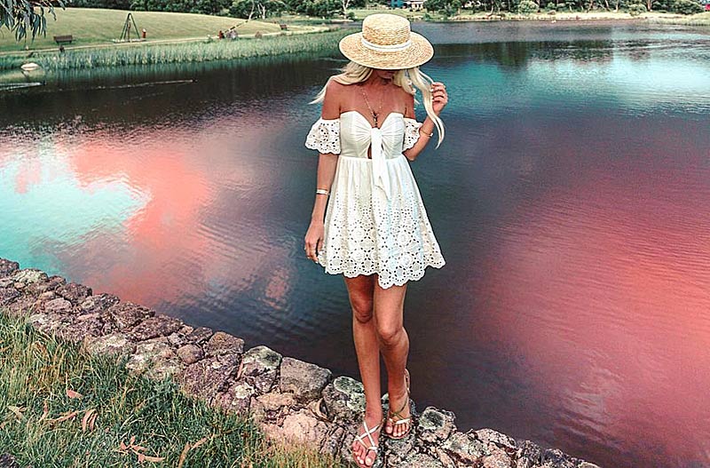 Белое кружевное бохо платье короткое