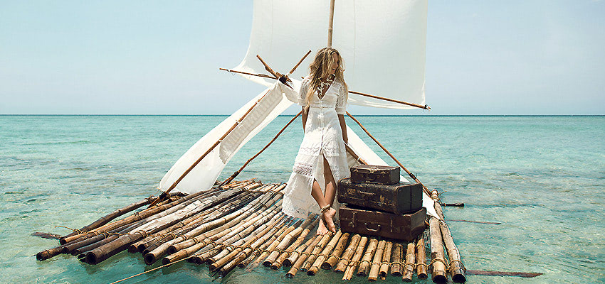 Белое кружевное платье