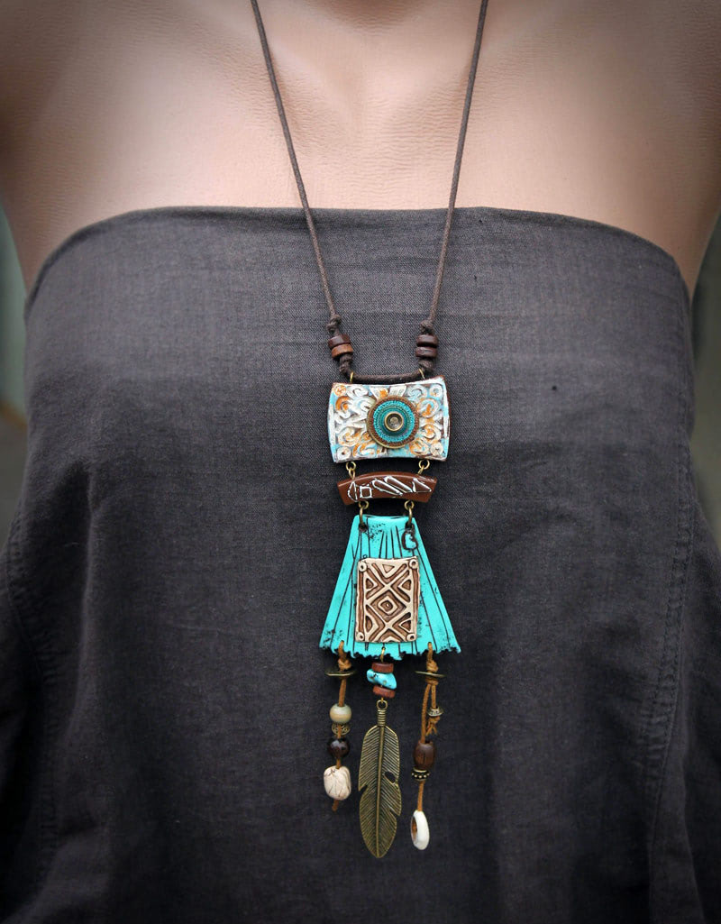 Стильный этнический кулон на шею