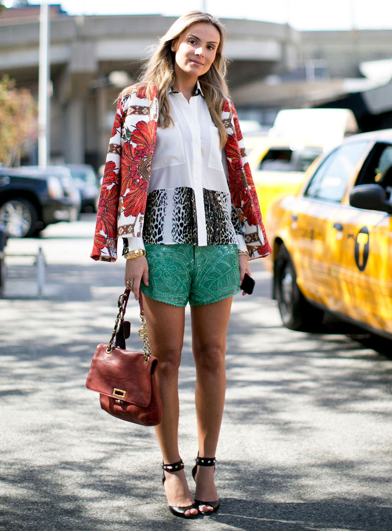 Женские летние шорты с вышивкой