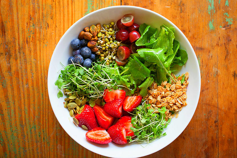 Пророщенные зерна и блюда