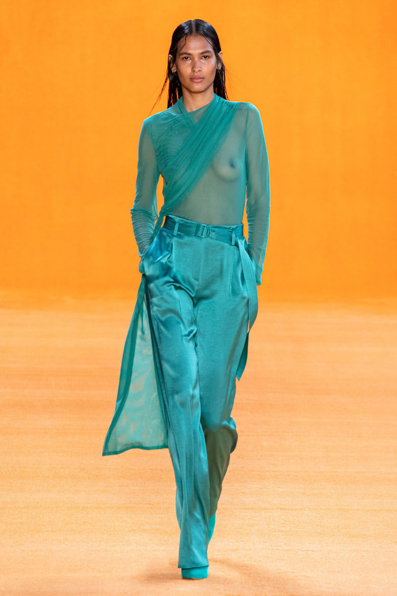 Модный цвет весна лето 2020 Biscay Green