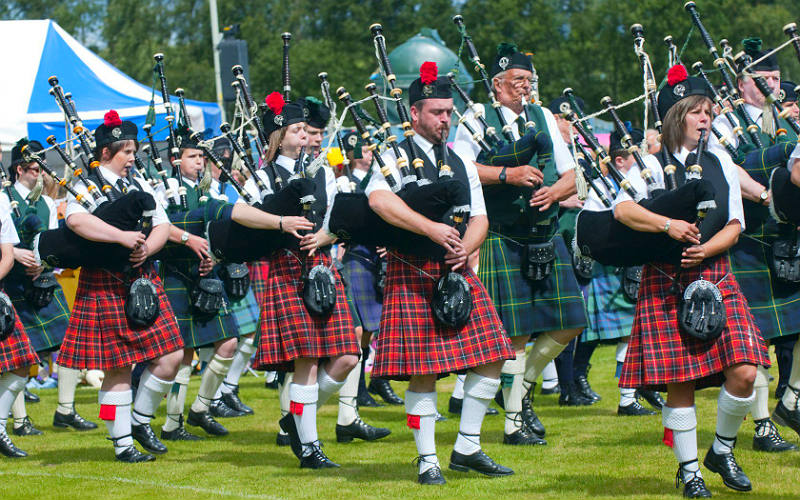 Национальные костюмы