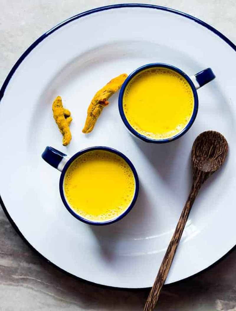 Осенний напиток — золотое молоко