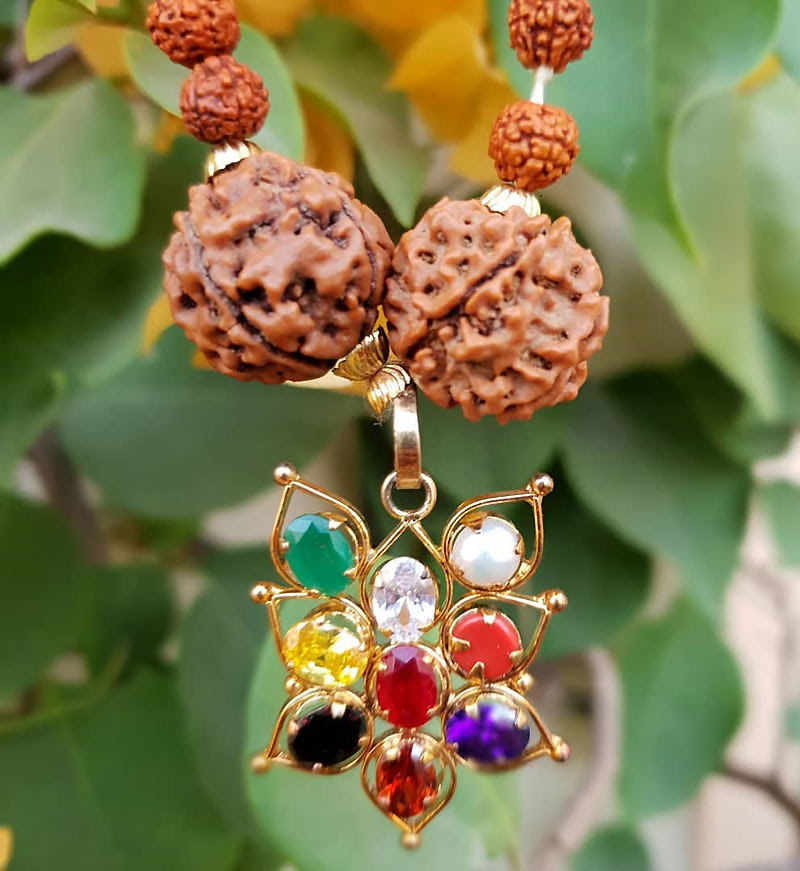 Индийское украшение Наваратна с рудракшей