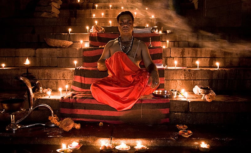 В Индии Новый год празднуют медитациями