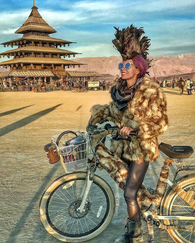 Стильная одежда Burning man