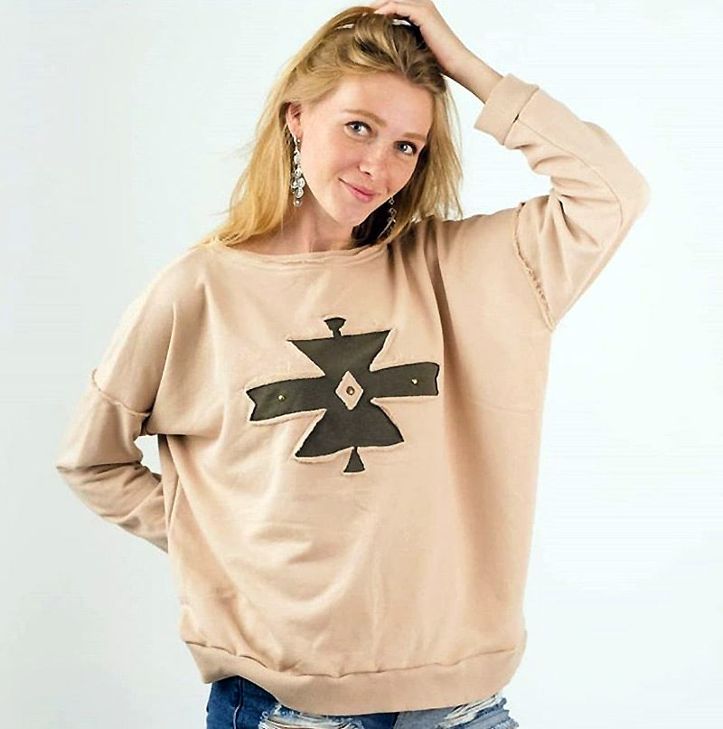 Свитер в стиле оверсайз