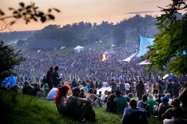 Большое количество оригинальных людей можно встретить на OZORA