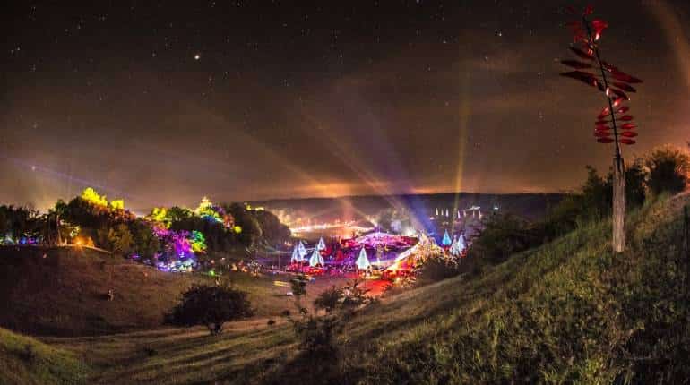 Вечернее сияние фестиваля