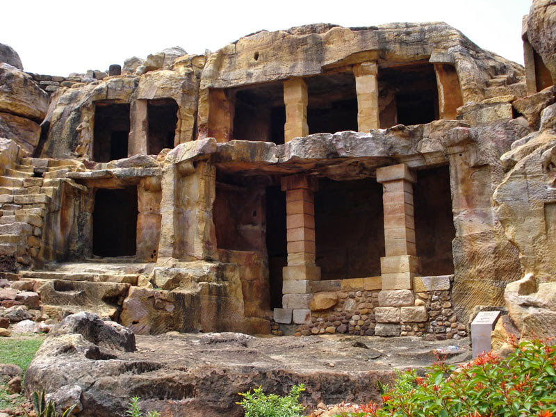 Пещерный храм Удаягири