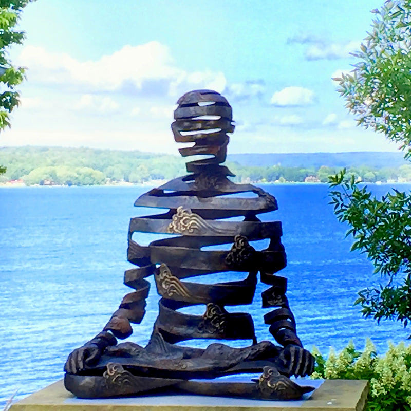 Памятник практике пранаяма