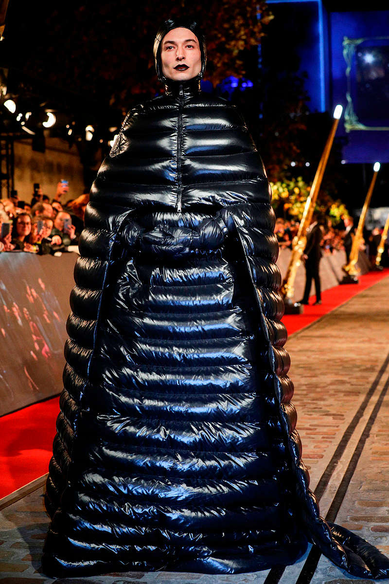 Расклешенный женский пуховик