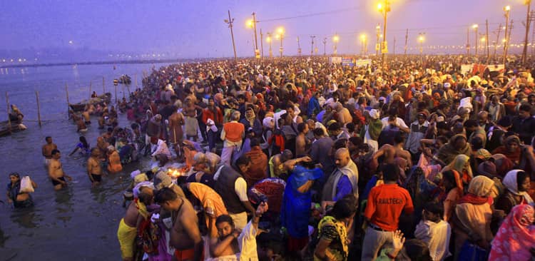 Религиозный индийский фестиваль Кумбха Мела