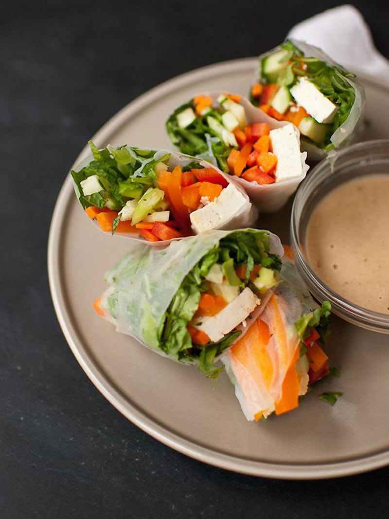 Рецепт марта — роллы из рисовой бумаги