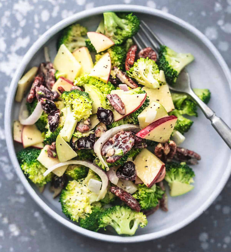 Что приготовить в ноябре? Блюдо месяца — салат с брокколи