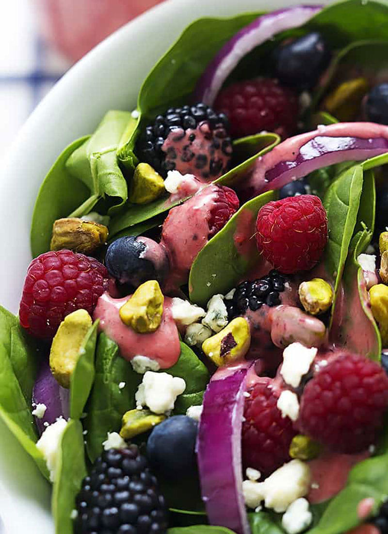 5 лучших рецептов августа — ягодный салат