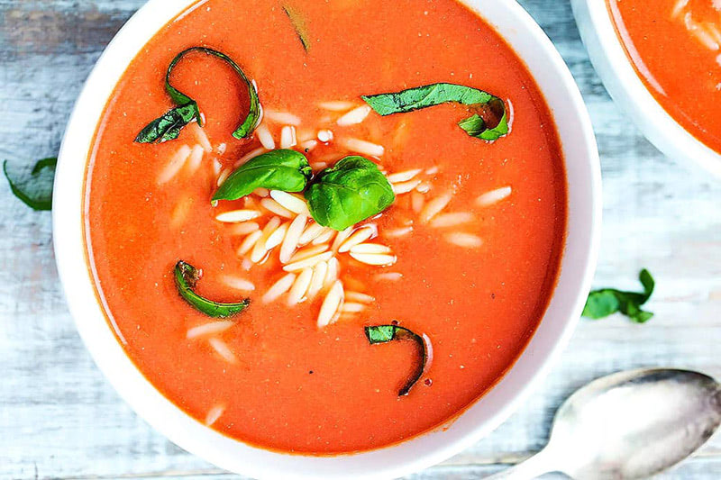 5 лучших рецептов августа — томатный суп с орзо