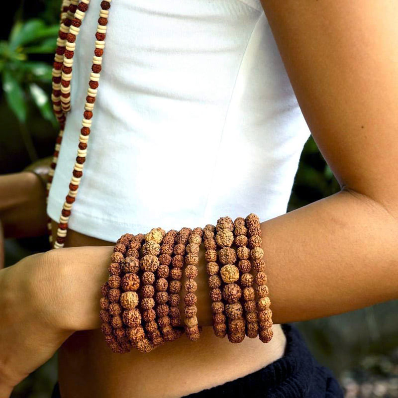 Украшения из рудракши