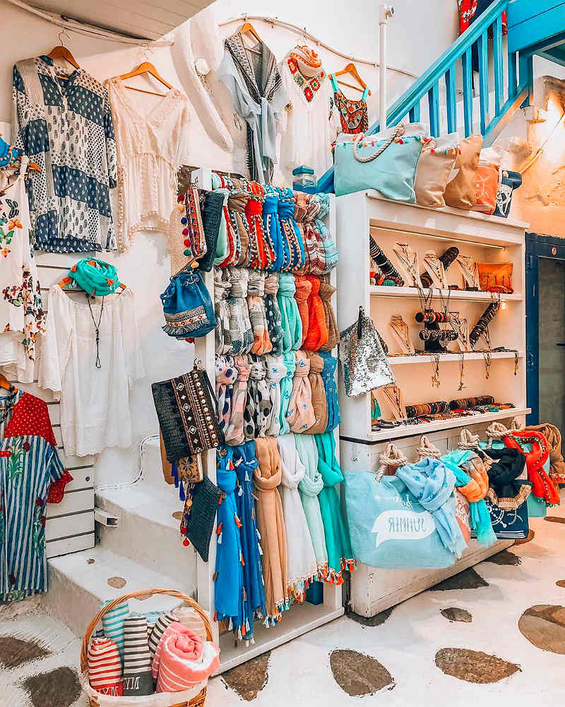 Ассортимент одежды в стиле бохо