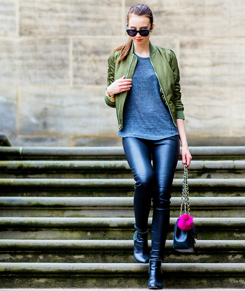 Кожаные леггинсы